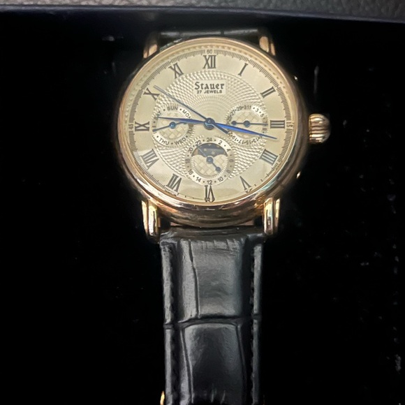 Stauer Gold and Black Watch (Automatic) - Picture 1 of 4